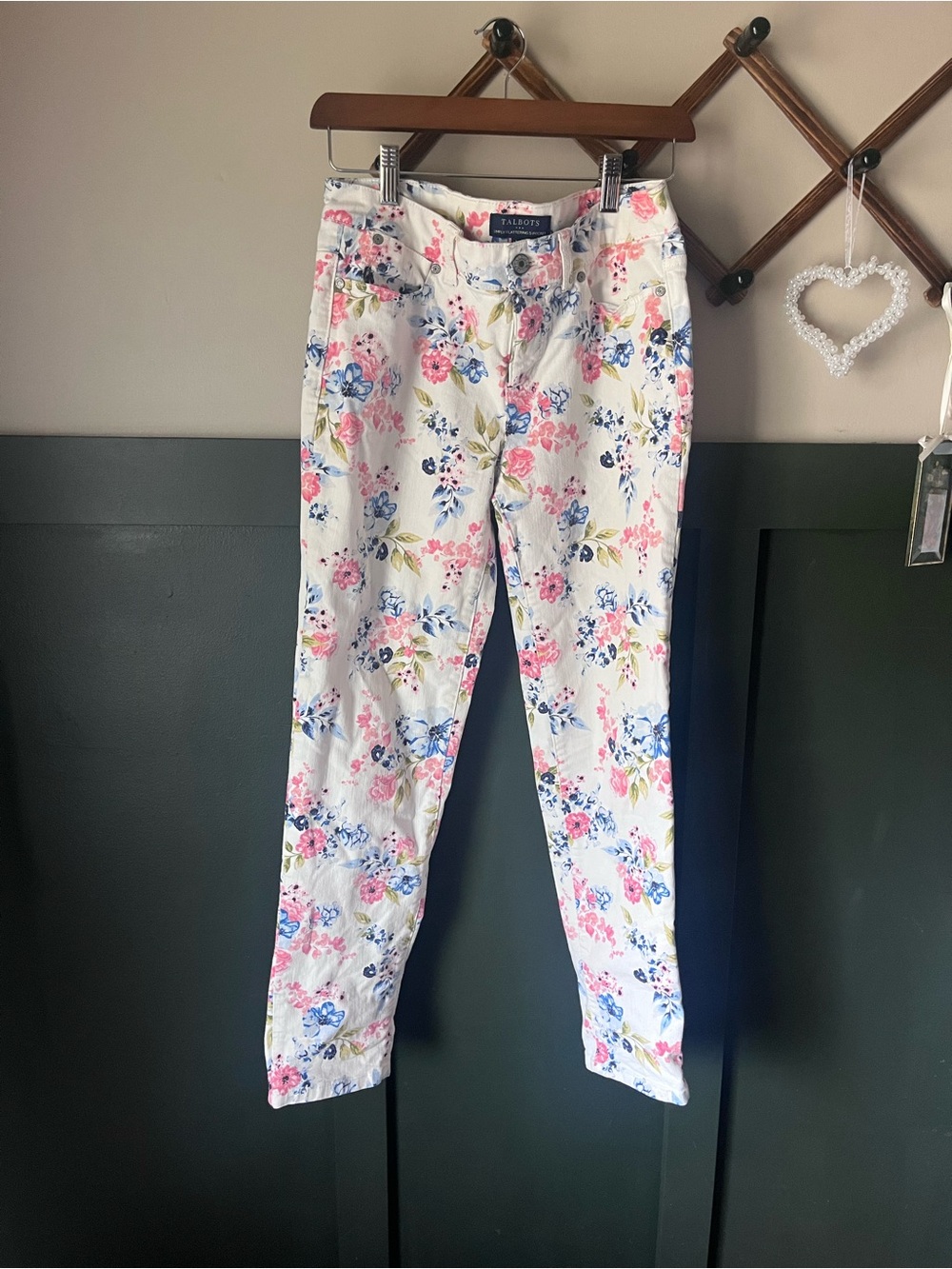 Talbots White Floral Slim Ankle Pants with Pink & Blue Blooms